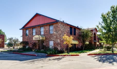Office For Sale: 313 Harwood Rd, Bedford, TX 76021
